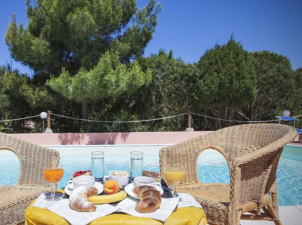Hotel Mezzaluna 칼로포테 외부 사진