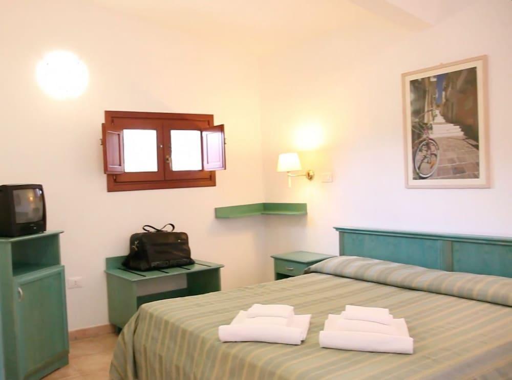 Hotel Mezzaluna 칼로포테 외부 사진